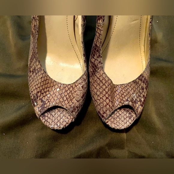 Calvin Klein Brown Snakeskin Pattern Peep-Toe Heels - Picture 5 of 7